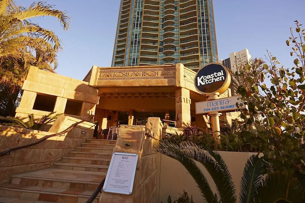 Mantra Sun City Gold Coast 4*,