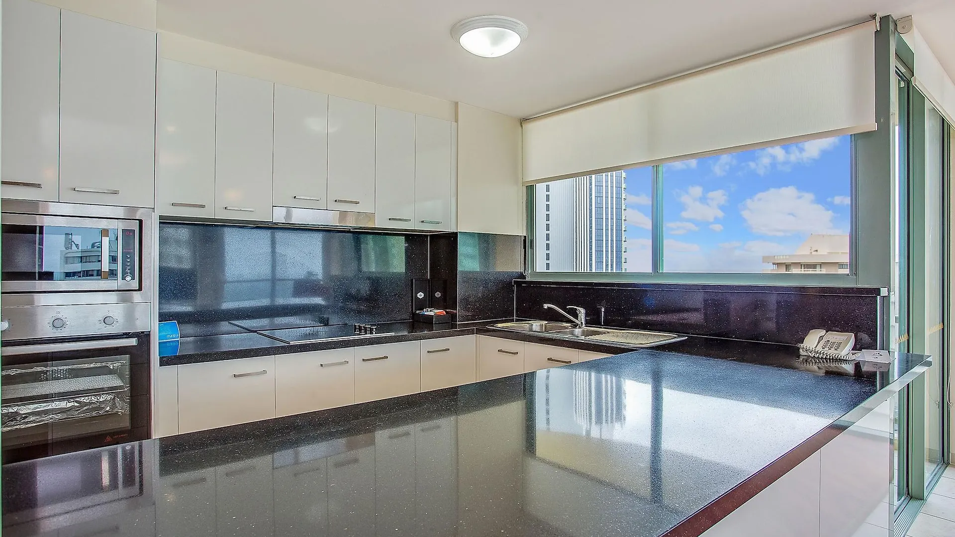 Mantra Sun City Gold Coast